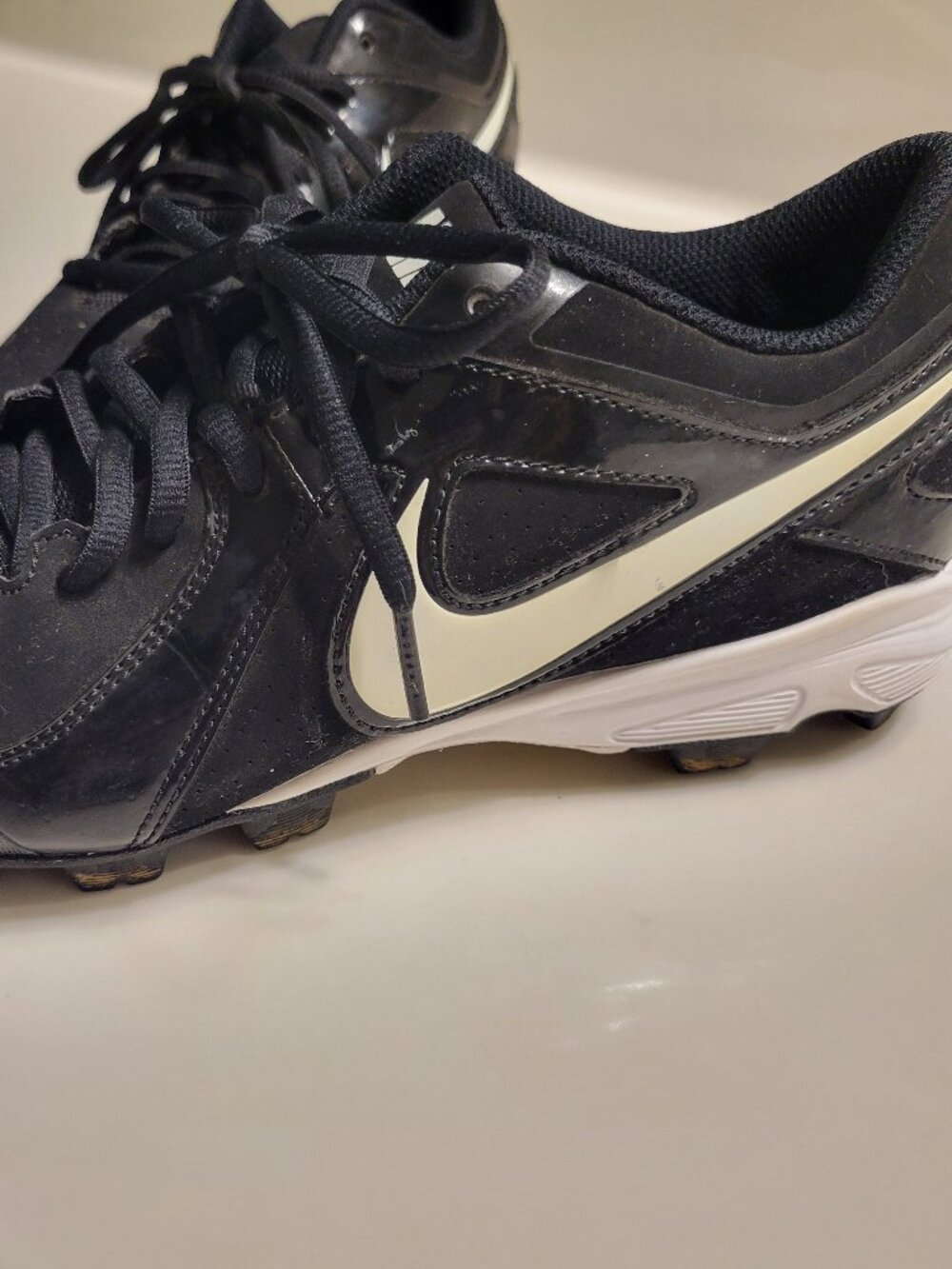 Nike MVP Keystone Baseball Softball Cleats Size 6Y Black/White LIKE NEW